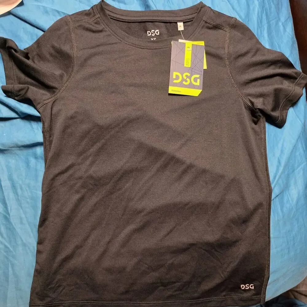 DSG Boys XS Movement Tee Black NWT Ht 46-50